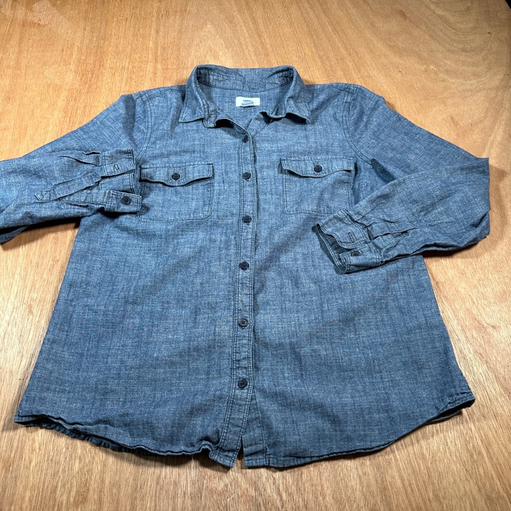 Old Navy Chambray Button Down Shirt Womens Medium Blue Cotton Long Sleeve Pocket